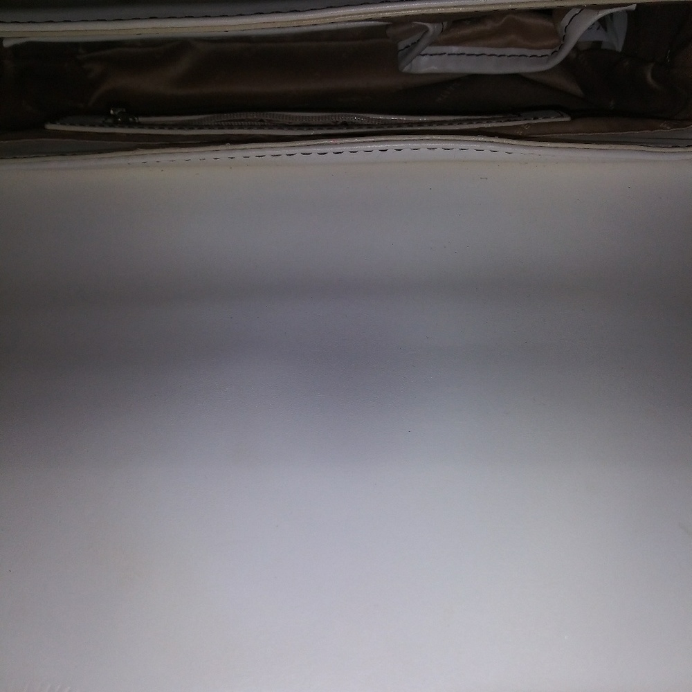 Bags - Picture 4 of 6